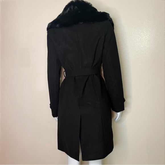 Black removable faux fur on collar belted pea coat - Picture 5 of 12
